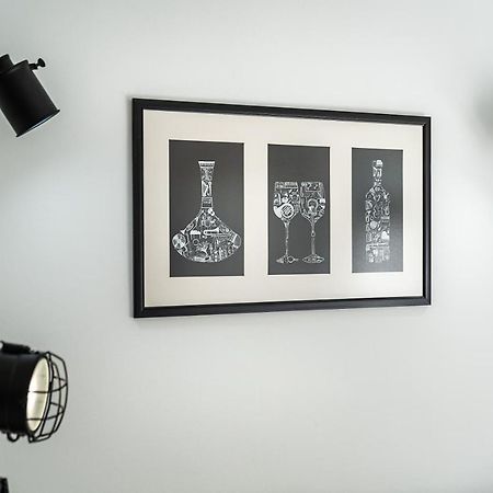 Jazz & Wine - Luxury Apartment By The Sea & Parking & Hbo & Netflix Varna Ngoại thất bức ảnh