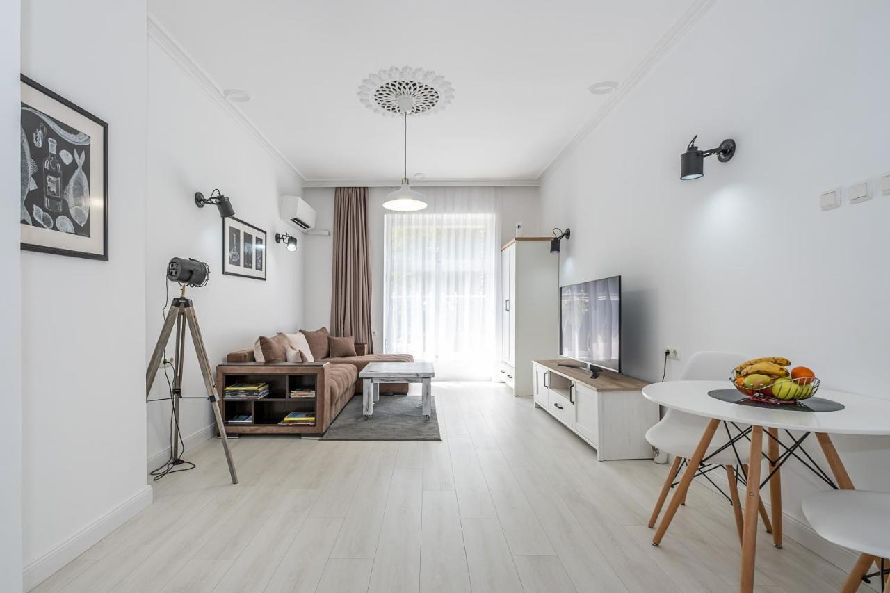 Jazz & Wine - Luxury Apartment By The Sea & Parking & Hbo & Netflix Varna Ngoại thất bức ảnh