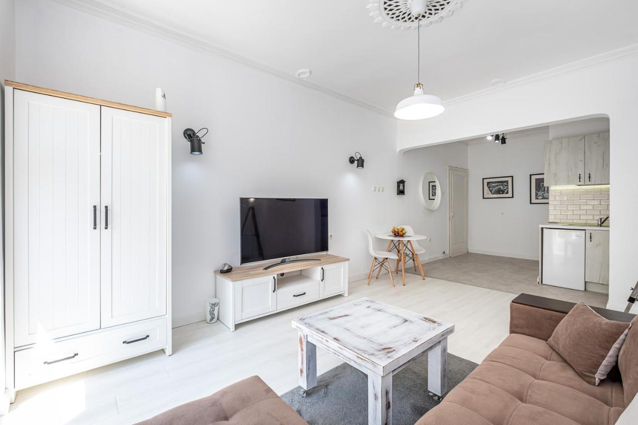 Jazz & Wine - Luxury Apartment By The Sea & Parking & Hbo & Netflix Varna Ngoại thất bức ảnh